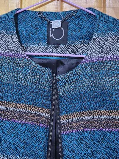 Chaqueta azul con patrón étnico IO - miniatura 5