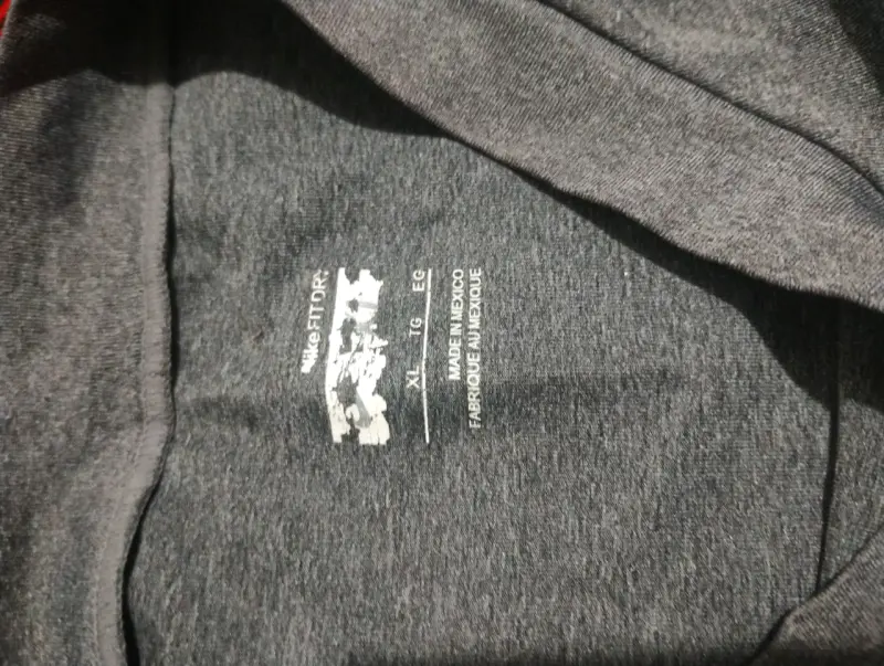 Polera deportiva nike - 2