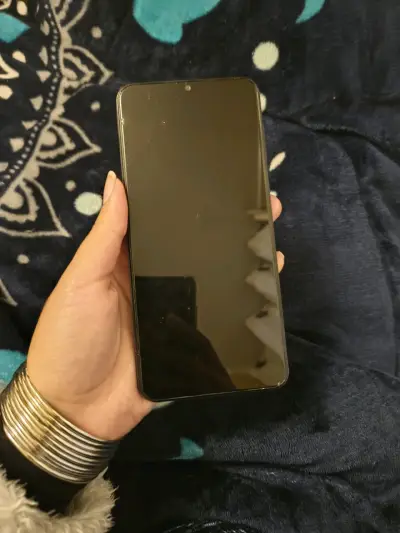 Samsung Galaxy A23 con detalle - miniatura 1