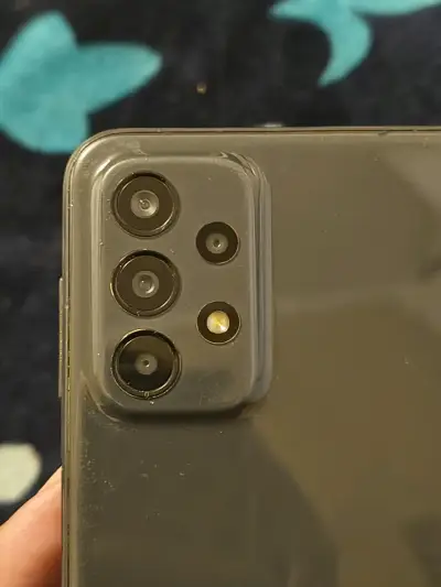 Samsung Galaxy A23 con detalle - miniatura 3