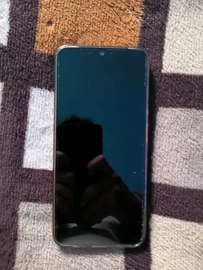 Teléfono inteligente usado - miniatura 2