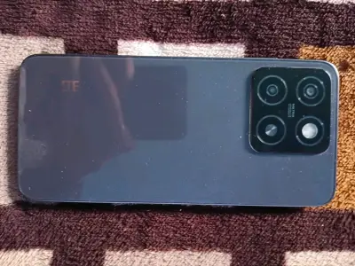 Teléfono inteligente usado - miniatura 3