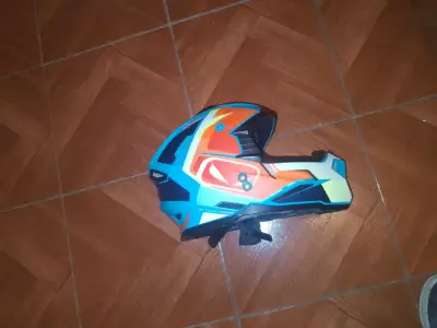 Cascos de motociclista - miniatura 1