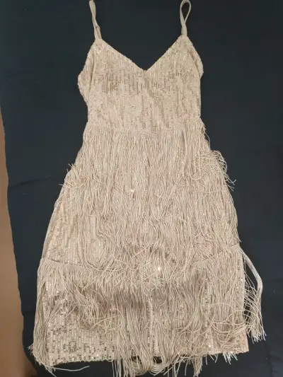 Vestido champán con flecos y lentejuelas talla S - miniatura 1