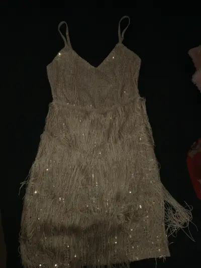 Vestido champán con flecos y lentejuelas talla S - miniatura 4