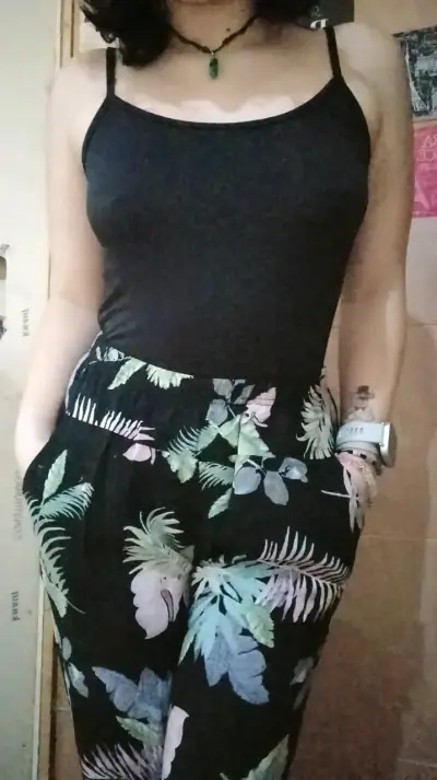 Pantalon floral negro - miniatura 2
