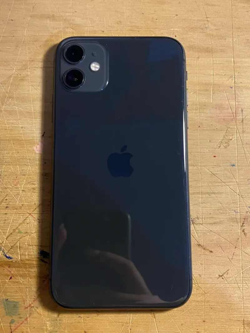 iPhone 11 en caja original - 2