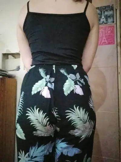 Pantalon floral negro - miniatura 5