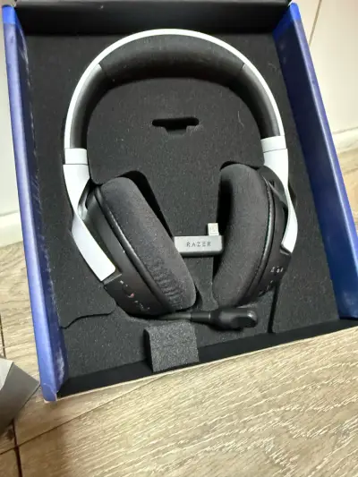 Audífonos Razer Kaira Pro dual Wireless - miniatura 6
