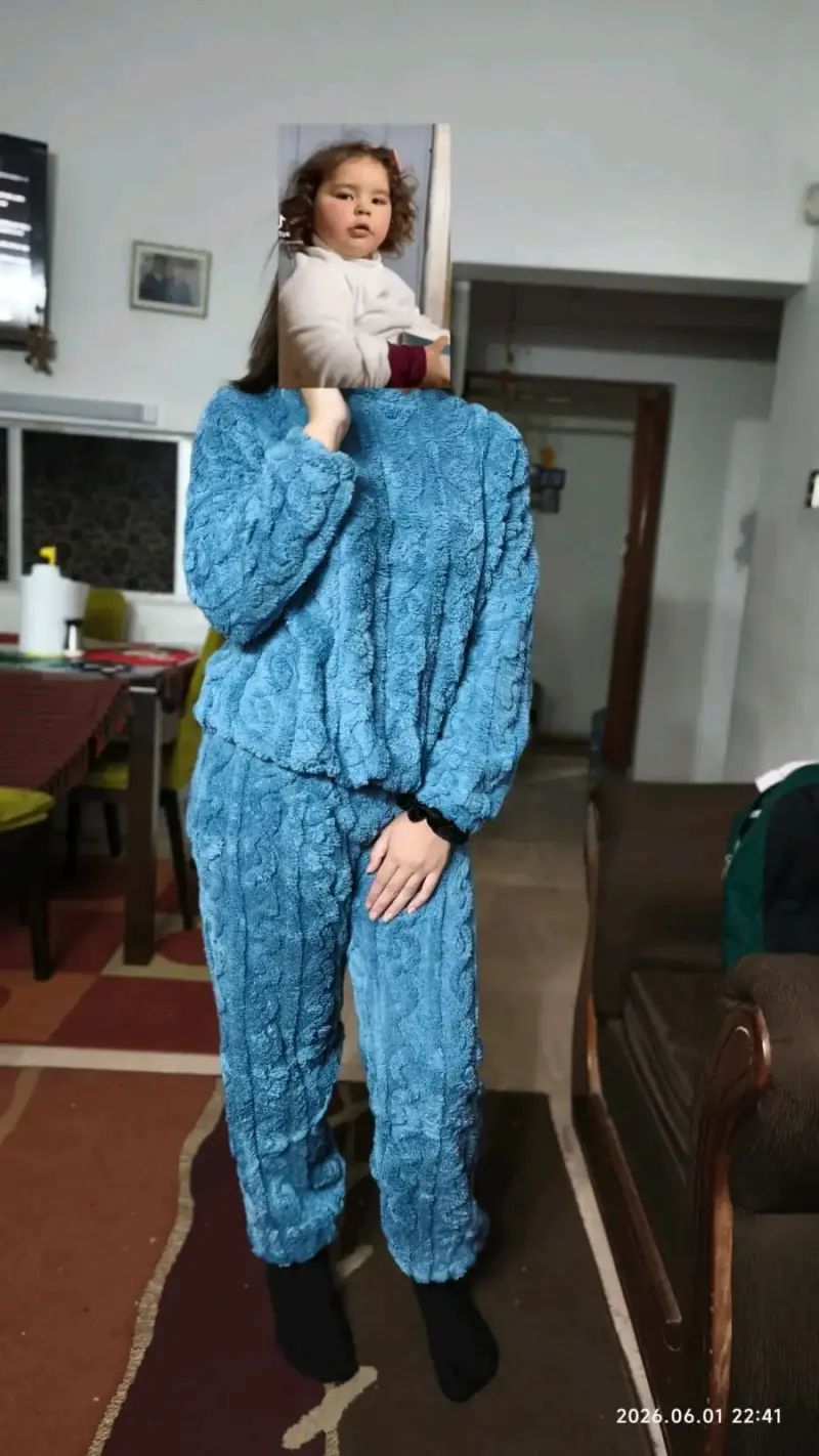 Pijama rosado de felpa para mujer - 2