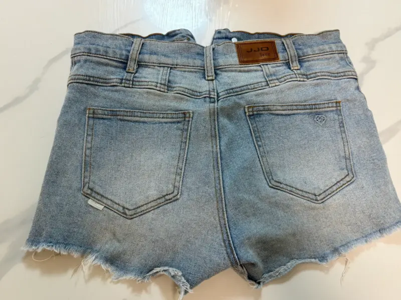Shorts de mezclilla desgastados - 2