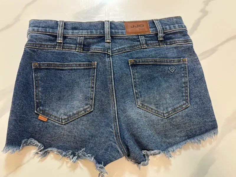 Shorts de mezclilla desgastados - 2