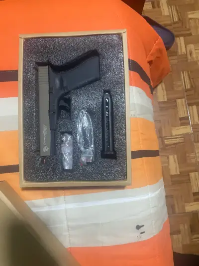 Pistola de AIRSOFT - miniatura 1