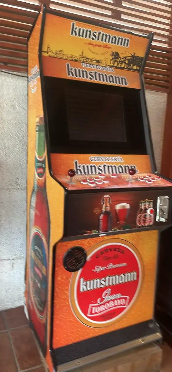 Máquina arcade Kunstmann personalizada - 2