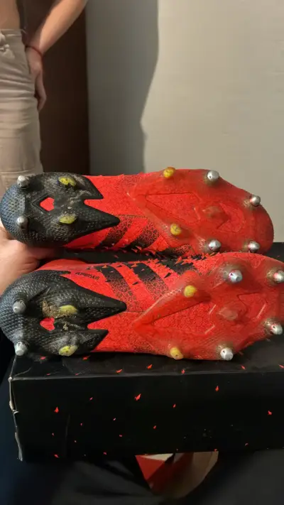 Botines rojos de fútbol(rugby) - miniatura 3