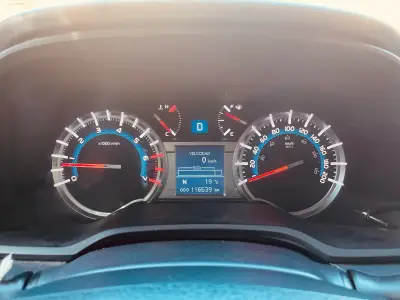 Toyota 4 Runner limited 2014 - miniatura 6