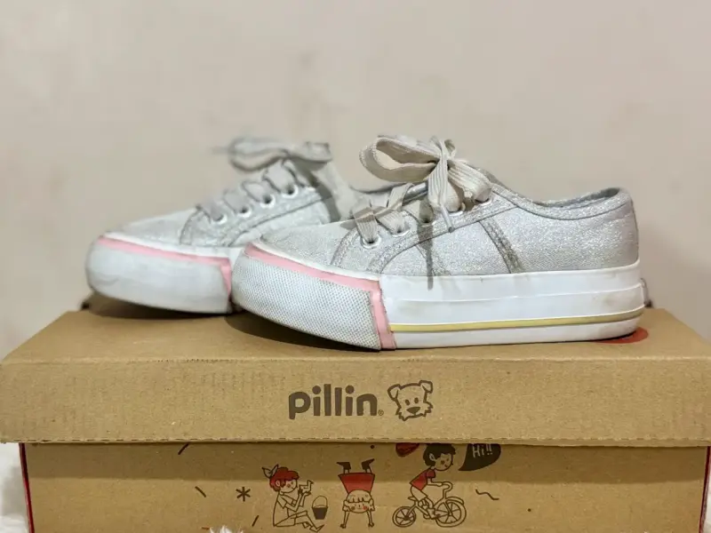 Zapatillas plateadas con brillo - 3