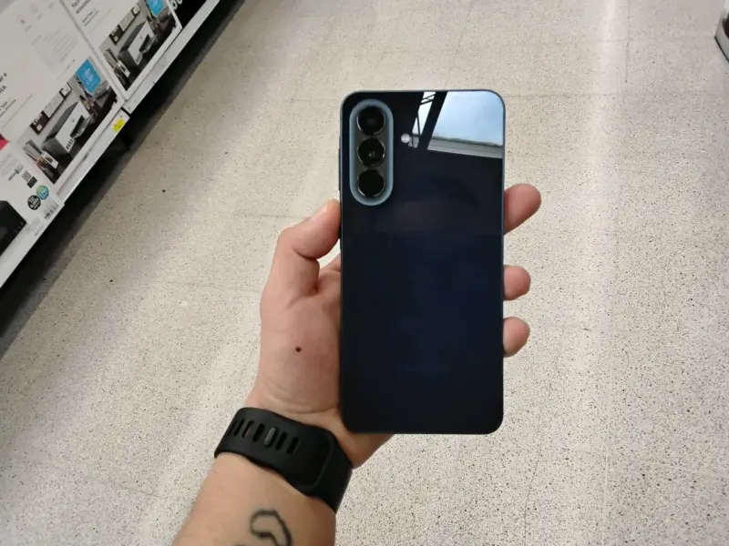Samsung Galaxy A57 5G semi nuevo - 4