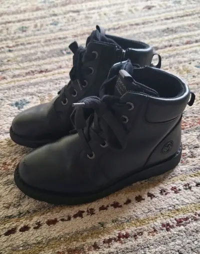 Botin negro de cuero para niña n°32 - miniatura 1