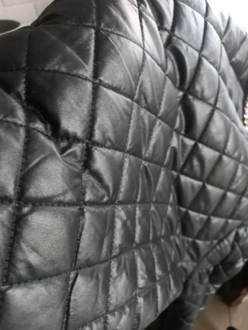 Chaqueta ecocuero negra acolchada - 5