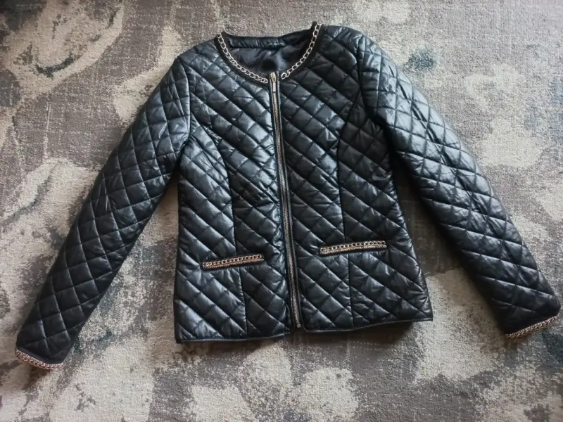 Chaqueta ecocuero negra acolchada - 6