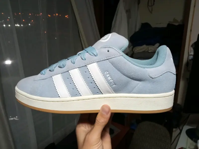 Zapatillas celestes de gamuza - 2