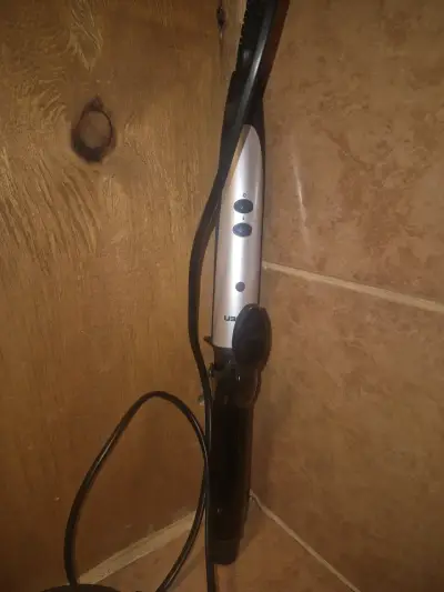Rizador de cabello negro - miniatura 1