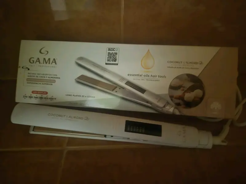 Plancha de pelo GA.MA blanca - 4