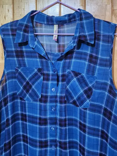 Blusa sin mangas a cuadros azul - miniatura 5