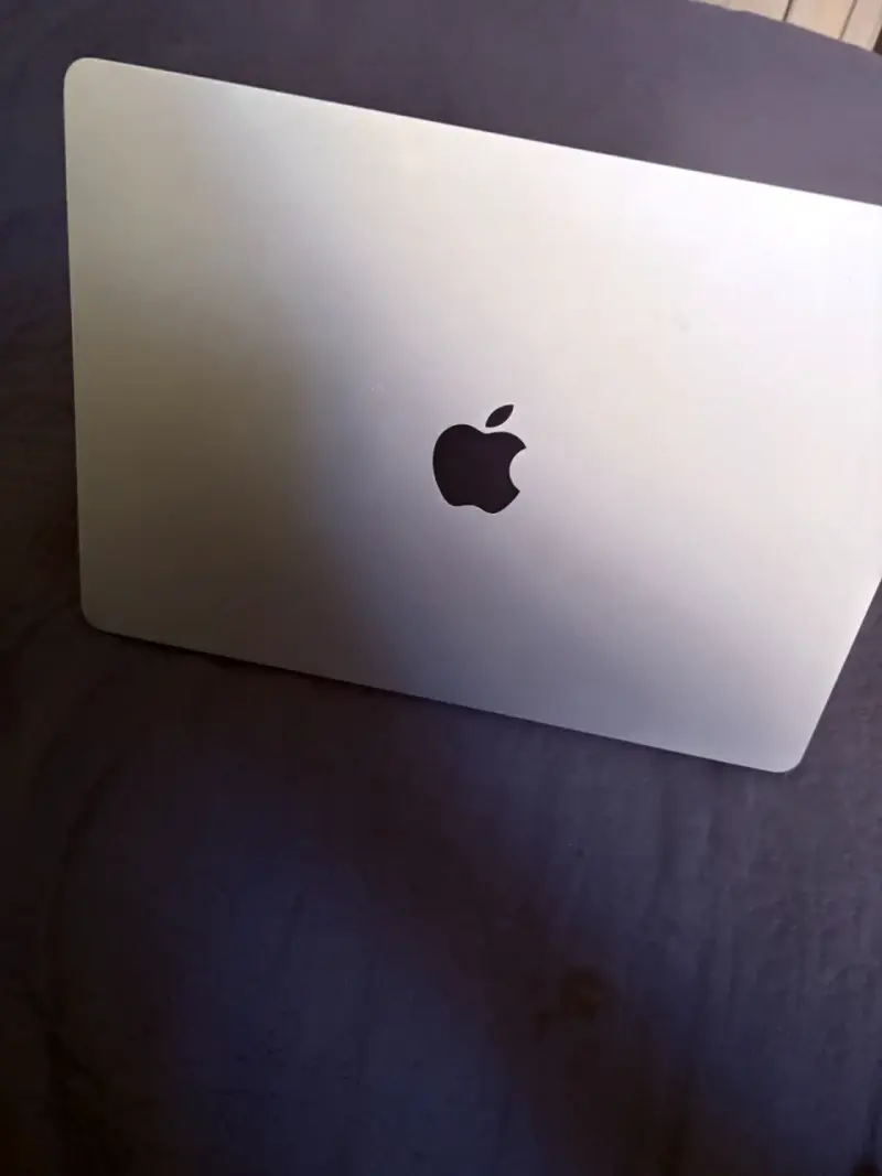 Macbook Air M4 - 1