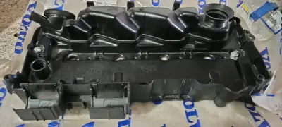 Tapa de válvulas Volvo nueva - miniatura 3