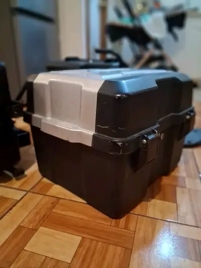 Maleta de moto - miniatura 1