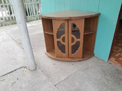 Mueble esquinero de madera - miniatura 2