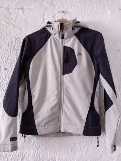 Chaqueta y cortaviento - miniatura 1