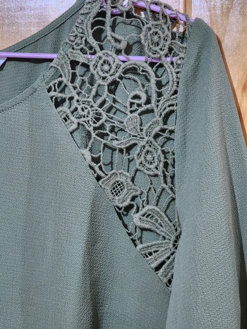 Blusa verde con encaje- ASH - 3