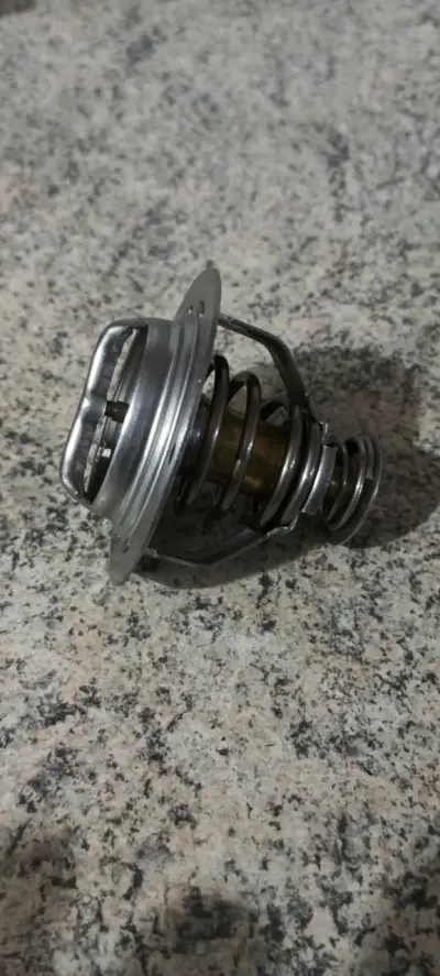 Termostato para motor de auto - miniatura 2
