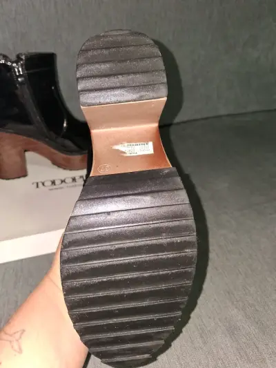 Botines negros charol con tachas - miniatura 5