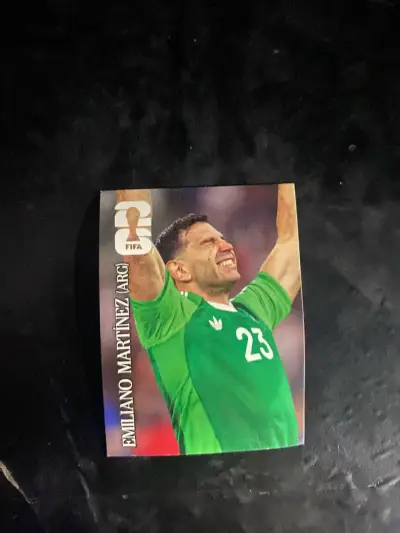 Lámina FIFA Emiliano Martínez - miniatura 1