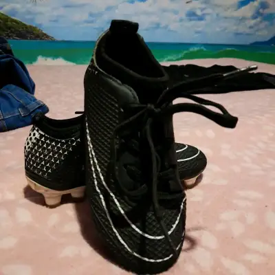 Botines de niño de fútbol negros talla 25 - miniatura 1