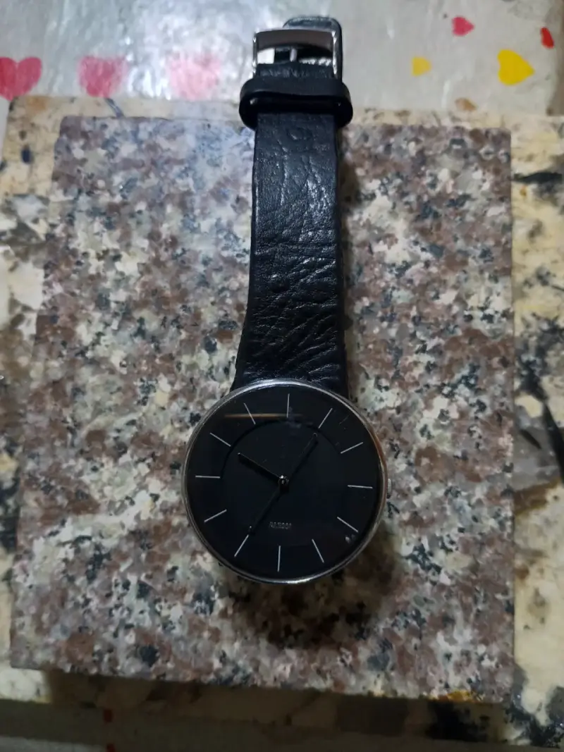Reloj negro minimalista allesi marca Italiana - 1