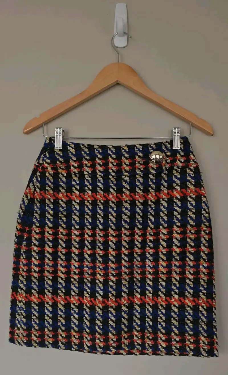 Falda a cuadros elegante