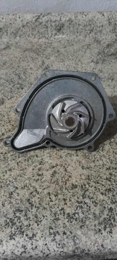 Bomba de agua para auto - miniatura 4
