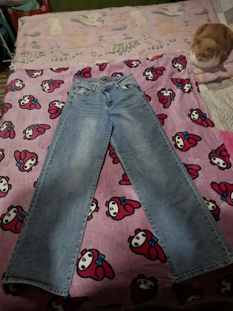 Jeans azules de corte recto - 1