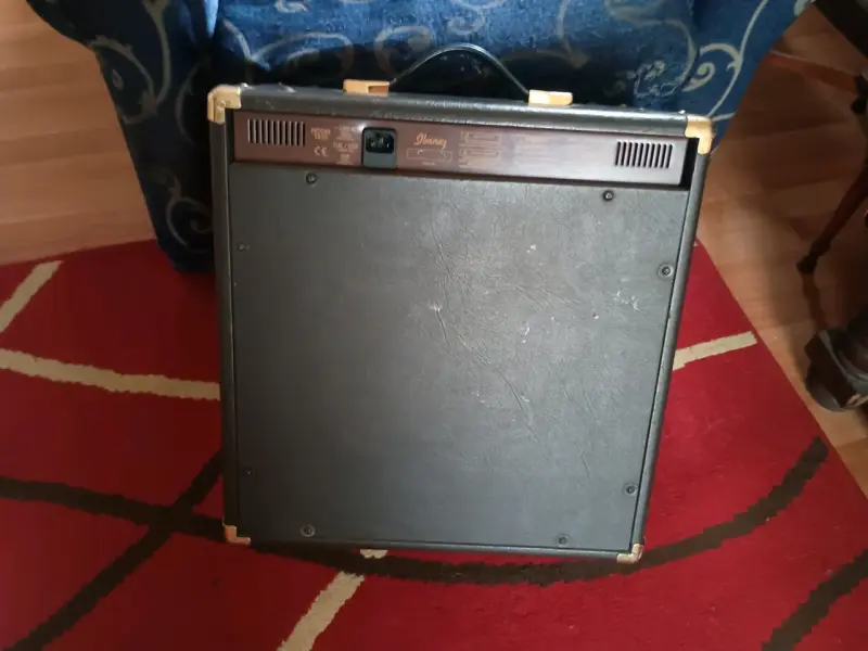 Amplificador Ibanez Troubadour 25W - 2