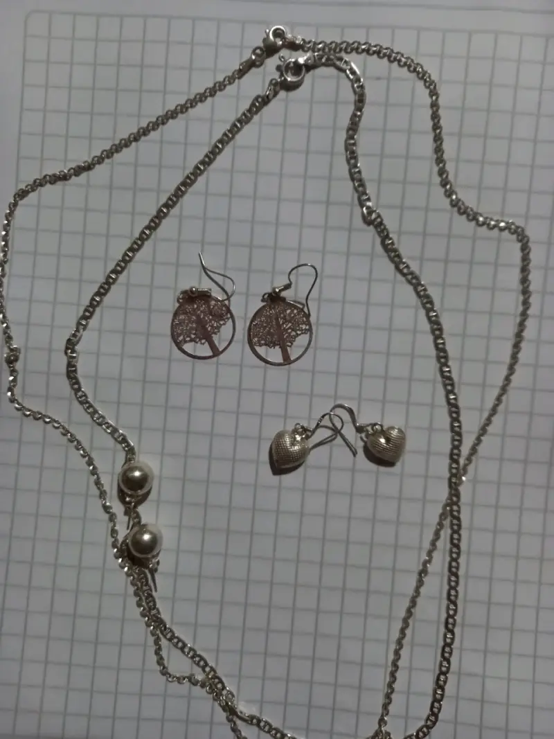 Conjunto de joyas plateadas - 1