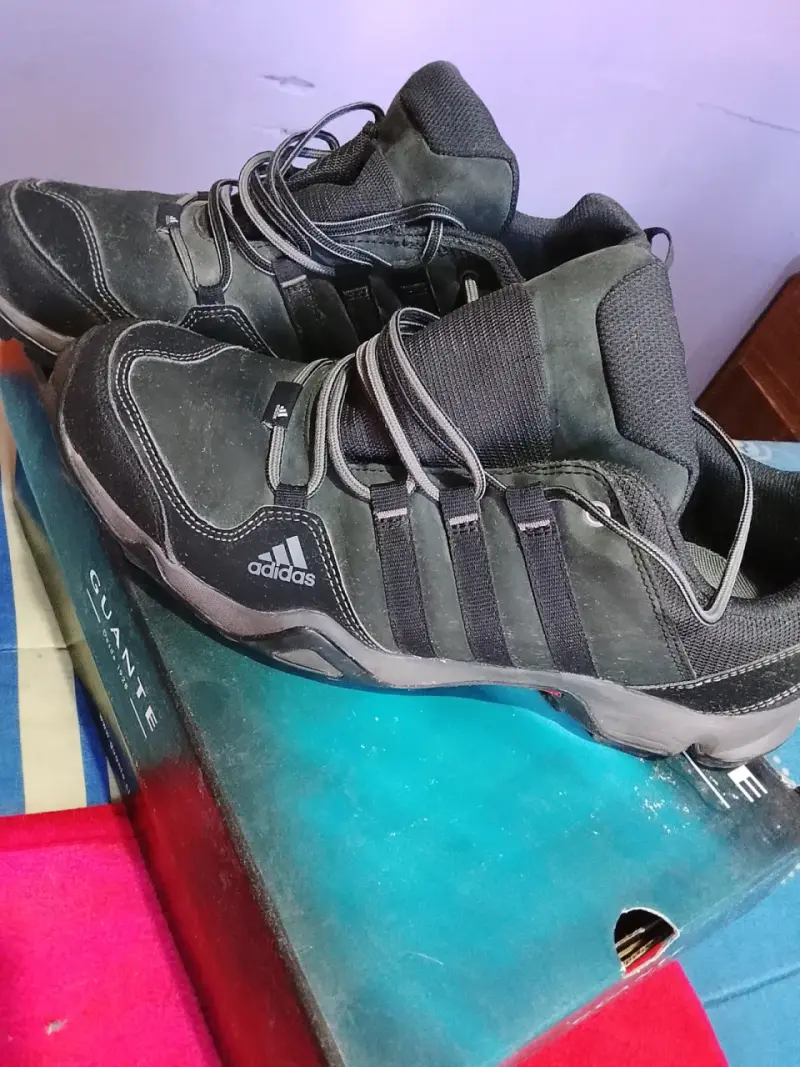 Zapatillas deportivas negras - 2