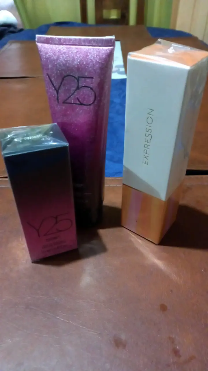 Set de fragancias y crema Y25