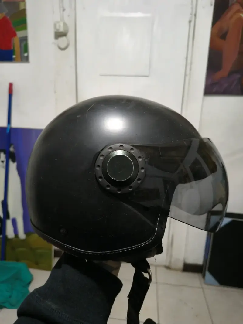 Casco negro glossy - 4