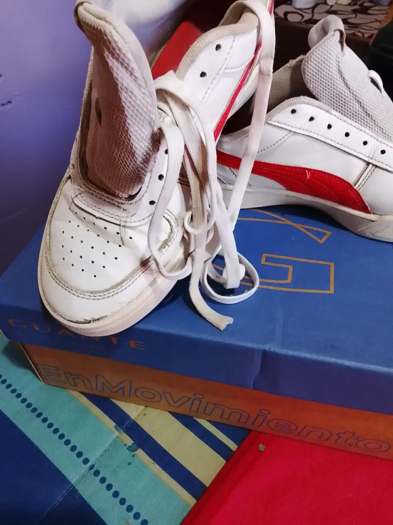 Zapatillas blancas con rojo - 3