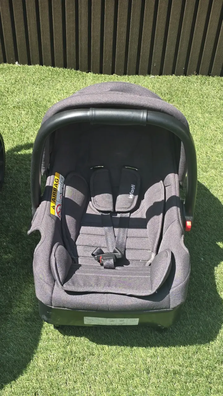 Coche de bebé Infanti negro - 3